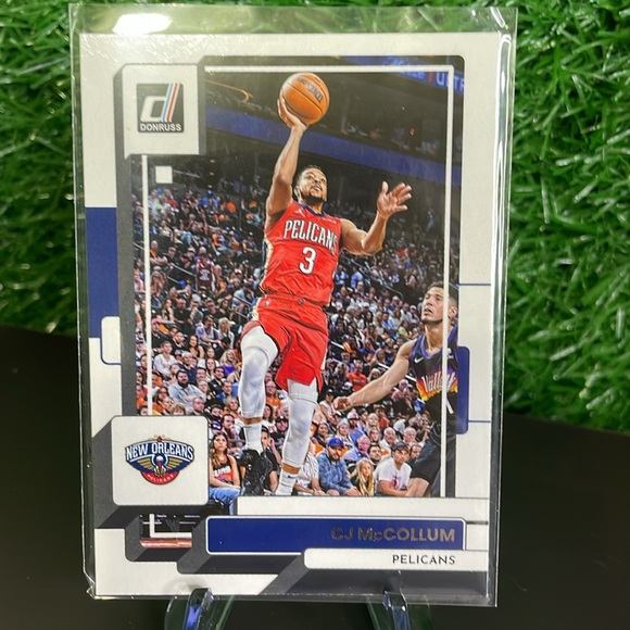 Panini Lot of 11 New Orleans Pelicans Basketball 🏀 Trading Cards - Picture 9 of 11